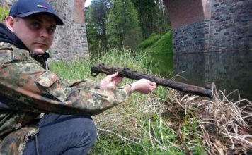 Magnesem wyłowił z rzeki pod Olsztynem karabin Lee-Enfield