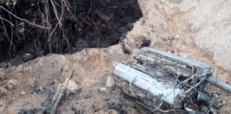 Niezwykle dobrze zachowane elementy samolotu z IIWŚ odkryli drogowcy pod Suwałkami