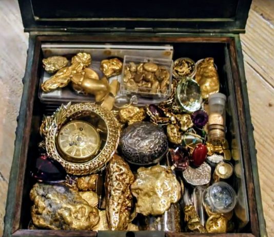 Legendarny skarb milionera został odkryty – ponad 2 mln dolarów w złocie i klejnotach!
