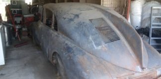 Futurystyczny 'barn find’ – Czechosłowacka Tatra T87! (GALERIA) Tatra T87