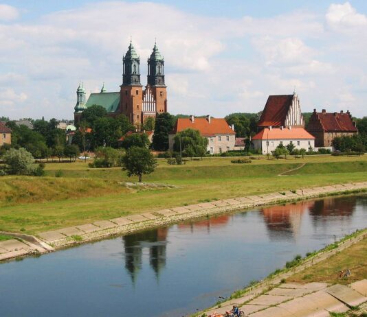Potężny wał obronny z czasów Mieszka I odkryto na wyspie w Poznaniu wał Ostrów Tumski w Poznan