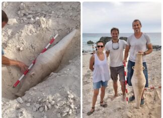 Turyści znaleźli na plaży amforę sprzed 2000 lat (GALERIA)