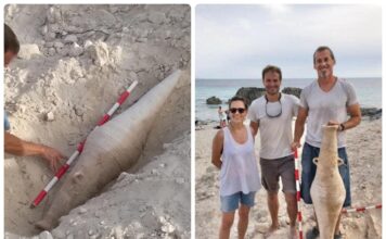 Turyści znaleźli na plaży amforę sprzed 2000 lat (GALERIA)