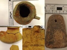 Blisko pół tysiąca zabytkowych przedmiotów było przemycanych w ciężarówce (GALERIA) ceramika i kamienne siekierki