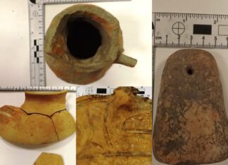 Blisko pół tysiąca zabytkowych przedmiotów było przemycanych w ciężarówce (GALERIA) ceramika i kamienne siekierki