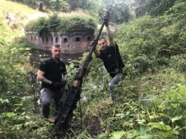 Rzadka armata z II WŚ znaleziona w fosie Fortu Gerharda Włoska przeciwlotnicza armata Scotti 20 mm