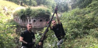 Rzadka armata z II WŚ znaleziona w fosie Fortu Gerharda Włoska przeciwlotnicza armata Scotti 20 mm