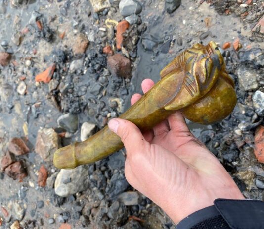 Jadeitowy „chiński smok” znad Tamizy