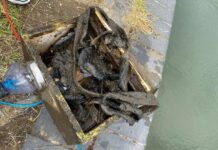 Wyłowił magnesem sejf z skradzioną zawartością i odnalazł jego właścicielkę