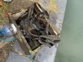 Wyłowił magnesem sejf z skradzioną zawartością i odnalazł jego właścicielkę