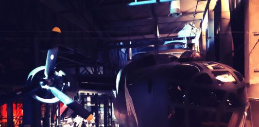 Historia Liberatora z muzeum Powstania Warszawskiego (GALERIA) samolot Liberator B-24 w Muzeum Powstania Warszawskiego