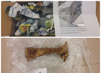 Muzeum w Sanoku odebrało anonimową paczkę z zabytkami! średniowieczny topór anonimowa paczka