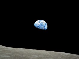 Czy „kosmiczne fabryki leków” są możliwe? zdjęcie ziemi z Apollo8