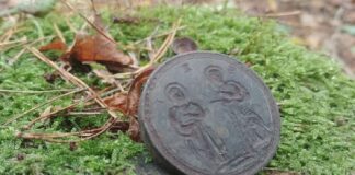 Wyjątkowa pieczęć do laku odkryta w kujawsko-pomorskim Pieczęć lakowa tłok Kościoła Wąbrzeskiego