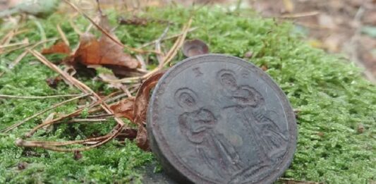 Wyjątkowa pieczęć do laku odkryta w kujawsko-pomorskim Pieczęć lakowa tłok Kościoła Wąbrzeskiego