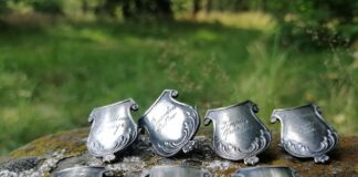 Odnaleziono gwoździe z zaginionego sztandaru 7 Pułku Artylerii Lekkiej