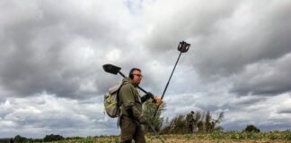 Szkic nowej ustawy dot. poszukiwaczy – sporo zapisów nie do przyjęcia! poszukiwacz wykopki