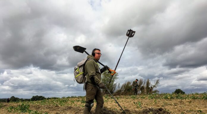 Szkic nowej ustawy dot. poszukiwaczy – sporo zapisów nie do przyjęcia! poszukiwacz wykopki
