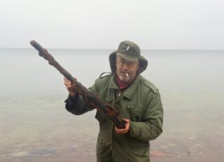 Wybrał się na plażę i znalazł niemiecki karabin maszynowy MG 81Z (GALERIA) karabin maszynowy MG 81 Z