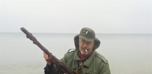 Wybrał się na plażę i znalazł niemiecki karabin maszynowy MG 81Z (GALERIA) karabin maszynowy MG 81 Z