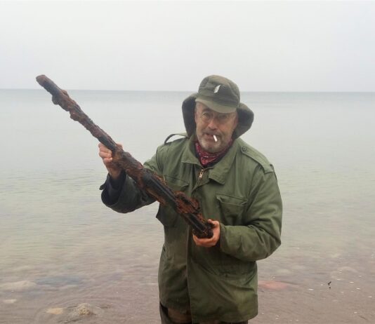 Wybrał się na plażę i znalazł niemiecki karabin maszynowy MG 81Z (GALERIA) karabin maszynowy MG 81 Z