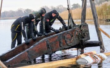 Niezwykłe kozackie odkrycie na dnie Dniepru na Ukrainie (GALERIA +FILM)