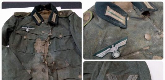 Lubań. Znalazł w domu pod podłogą niemiecki mundur i przekazał do muzeum niemiecki mundur wehrmacht