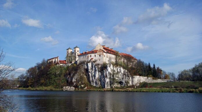 Opactwo w Tyńcu. Georadar ujawnił niezwykłą inżynieryjną konstrukcję sprzed wieków! Opactwo Benedyktynów w Tyńcu