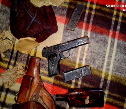 Znalazła broń w tapczanie i oddała policji, to już drugi taki przypadek w tym tygodniu! pistolet TT znaleziony w Gliwicach