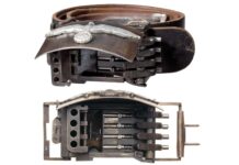 Niemiecki gadżet z okresu IIWŚ którego nie powstydziłby się sam James Bond! niemiecka klamra pistolet