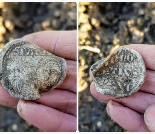 Papieska bulla z XIV w. znaleziona przez poszukiwacza (GALERIA) papieska bulla Innocentego IV