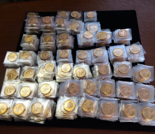 Lublin. Złote monety o wartości 1,2 mln straciła oszukana emerytka