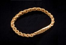 Biżuteria wikingów odkryta na Wyspie Man – ma ponad 1000 lat! złota bransoleta wikingów