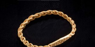 Biżuteria wikingów odkryta na Wyspie Man – ma ponad 1000 lat! złota bransoleta wikingów