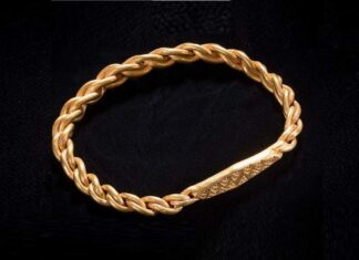 Biżuteria wikingów odkryta na Wyspie Man – ma ponad 1000 lat! złota bransoleta wikingów