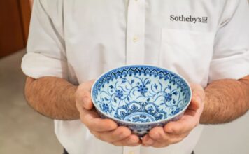 Kupił rzadki chiński artefakt z XV wieku za 35$ – teraz sprzedał za ponad 700 000$ Chinska porcelana XV wiek