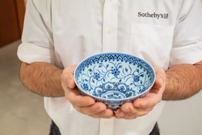 Chinska porcelana XV wiek Chinska porcelana XV wiek