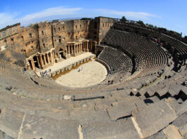 Historia pokazała że ze zmianami klimatu można sobie poradzić, ale wymaga to działań Starożytny teatr Borsa w Syrii