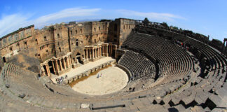 Historia pokazała że ze zmianami klimatu można sobie poradzić, ale wymaga to działań Starożytny teatr Borsa w Syrii