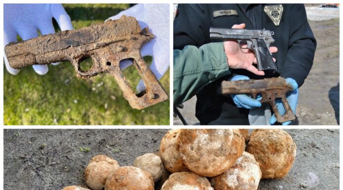 Rosyjskie kule armatnie i amerykański pistolet – znaleziska poszukiwaczy w Twierdzy Modlin (GALERIA) pistolet colt i kule armatnie Twierdza Modlin