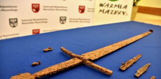 „Grunwaldzki nagi miecz” odkryty pod Olsztynem! (FILM)