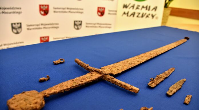 „Grunwaldzki nagi miecz” odkryty pod Olsztynem! (FILM)