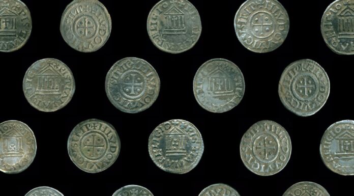 Odkryto pierwszy na terenie Polski skarb średniowiecznych monet karolińskich! Średniowieczny skarb srebrnych monet karolińskich