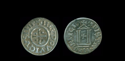 Skarb srebrnych denarów Karolingów może mieć związek z wikingami i Truso!