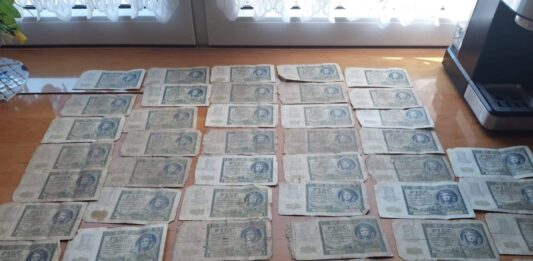 Wykopał w stodole pół miliona złotych! (GALERIA) banknoty z okupacji