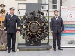 Silnik B-17 w świetnym stanie wydobyty z wody – zidentyfikowano maszynę i załogę! Silnik samolotu B-17 "Latająca Forteca"