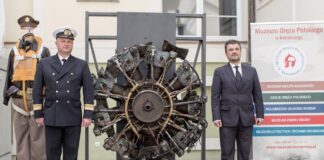 Silnik B-17 w świetnym stanie wydobyty z wody – zidentyfikowano maszynę i załogę! Silnik samolotu B-17 "Latająca Forteca"