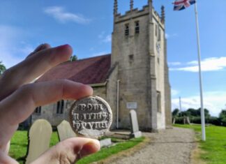 Papieska bulla i więcej… czyli co można znaleźć przy XIV wiecznym kościele! (GALERIA) Routh church papa bulla