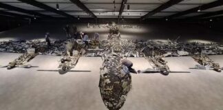 Pasjonaci odkryli wrak samolotu i poskładali go jak puzzle! Wrak samolotu Avro Lancaster