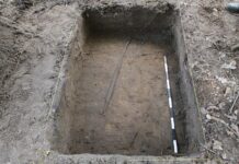 Bardzo rzadką broń białą z VIII w. odkryto w Wdeckim Parku Krajobrazowym (GALERIA) Długi miecz bojowy